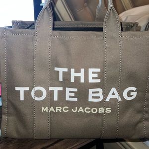 Marc Jacobs the small tote bag